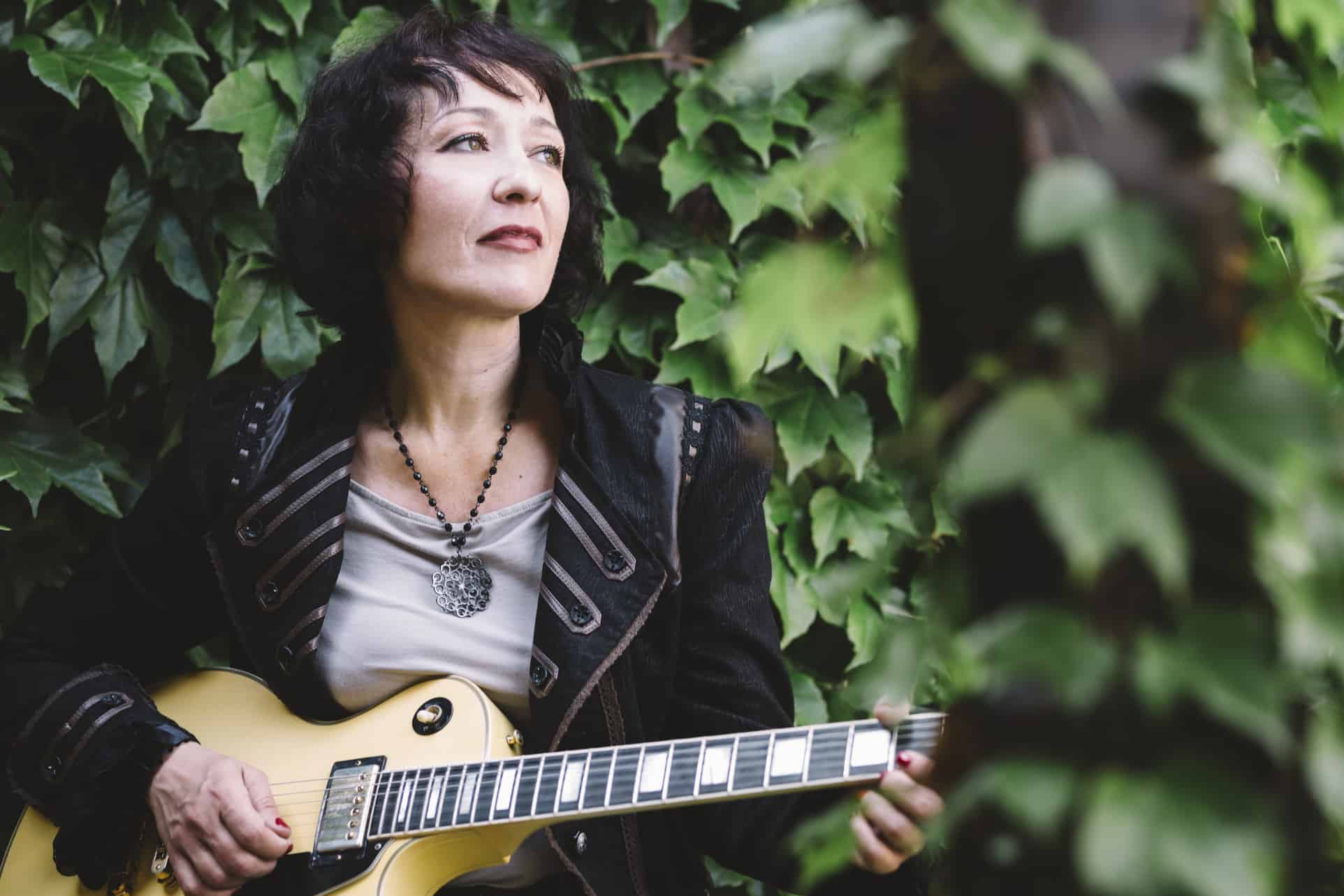 Tina Kresnik