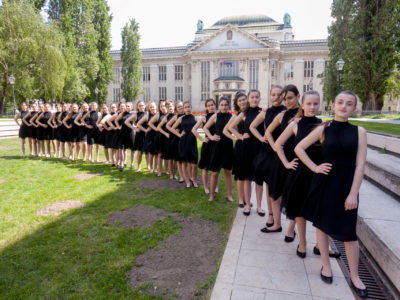 Još jedna glazbena čarolija obojena predivnim glasovima iz Pjevačkog studija Mozartine u Hrvatskom glazbenom zavodu!